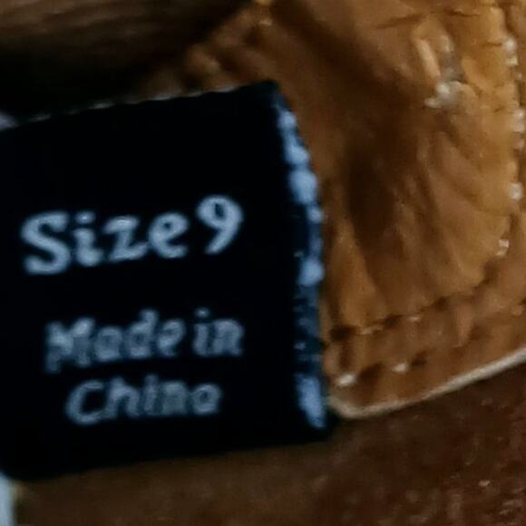 Dolce Vita SZ 9 Suede Booties Caramel Camel Brown Pull On Style 1 1/2" Heel - Picture 8 of 9